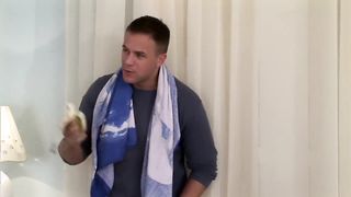 Orosz tini nőci és a kettő hímvessző