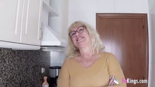 Tini hapsi és a szexéhes nagymama