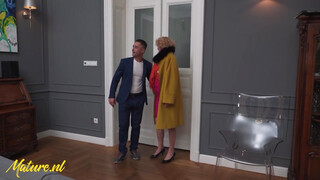 Mature.nl - Öreg asszony hátsó bejáratba baszva