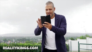 Reality Kings - Cherry Kiss popója alaposan meghágva