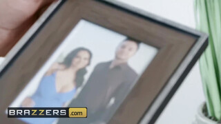 Brazzers - Ava Addams a férje haverjával dug