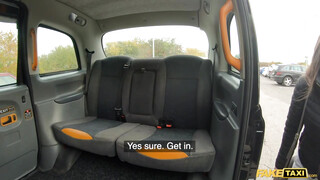 Fake Taxi - Tini bige és a hatalmas taxis nyeles aszpirin