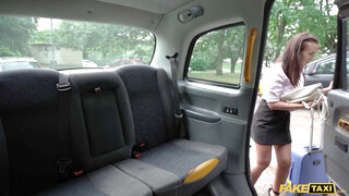 Fake Taxi  - Méretes mellű fiatal bige bekúrva