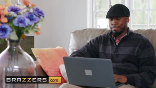 Brazzers - Ember Snow és a csoki cerka