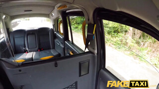 Fake Taxi - Barbie Sins popóba tolva