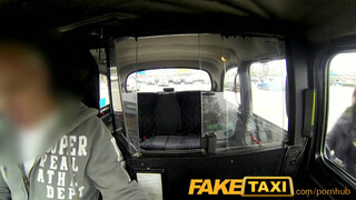 FakeTaxi - a pici lopós csoki csaj megbánja amit tett