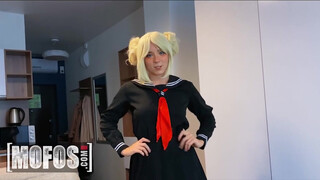 Mofos - Sweetie Fox a cosplayes kiscsaj popsiba dugva