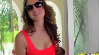 RealityKings - Keegan a pici tőgyes kisasszony