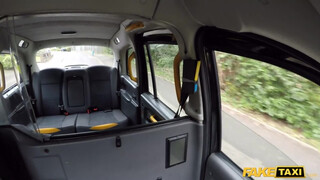 Fake Taxi - Amber Jayne szétbaszva a taxiban