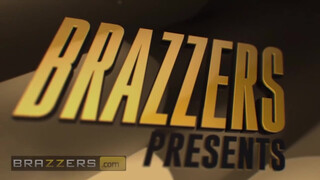 Brazzers - Cherie Deville tini krapekkal kefél