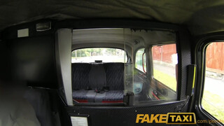 FakeTaxi - Felborotvált fejű punk spiné meghágva