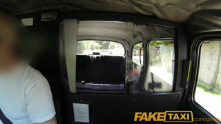 FakeTaxi - Rio Lee a hatalmas csöcsű barna kiscsaj