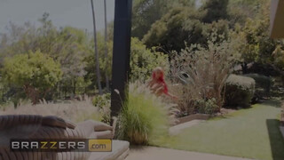 Brazzers - Phoenix Marie hátsója is megrakva