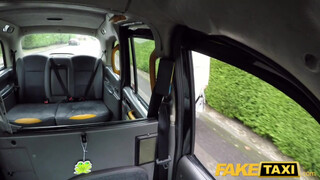 Fake Taxi - Óriás kannás milf megdugva