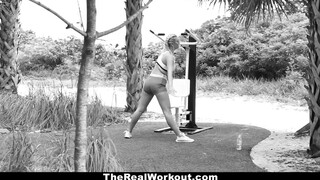 TheRealWorkout - Fitnesz vlogger és a méretes hímvessző esete