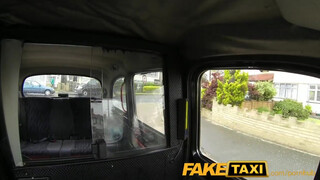 FakeTaxi - egy izgató irodista picsa
