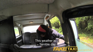 FakeTaxi - latina hölgyemény análba dugva
