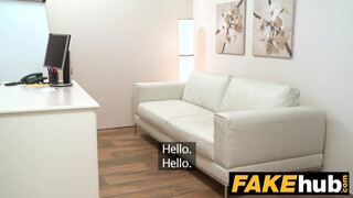 Fake Agent - hatalmas kannás ázsiai lány