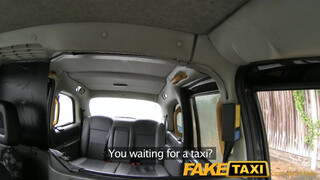 FakeTaxi - szilikonos csajszi nem akar fizetni
