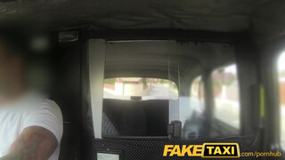FakeTaxi - spriccelős puncijú prágai csajszi