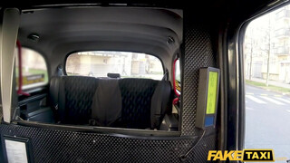 Fake Taxi - 19 éves tini kisasszony kúrni akart