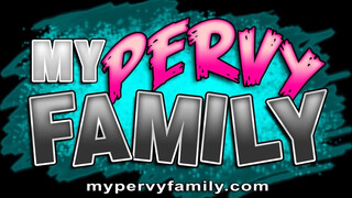 My pervy family - a végére csak leteszi a mobilt a kisasszony