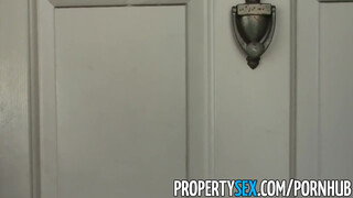 PropertySex - izgató világos szőke ingatlanos lány