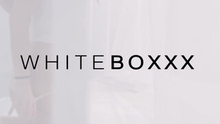 WhiteBoxxx - bombázó világos szőke csaj reggel akar dugni