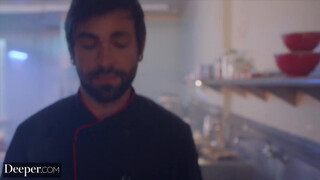 Deeper - Alyx Star az óriás kannás spiné