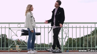 Casual Tini Szex - bombázó fekete kisasszony és a barátja