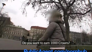 PublicAgent Hajléktalan spiné nem tud a hotelben fizetni