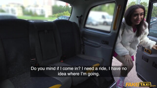Fake Taxi - Vékony hatalmas cickós latin amerikai lány