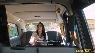 Fake Taxi - Megan Fiore a gyönyörű méretes mellű spiné