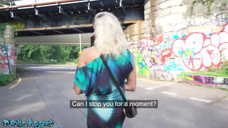 Public Agent - Brittany Bardot a parkban megdugva
