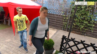 Deutschland Report - Dagadt német milf megdöngetve