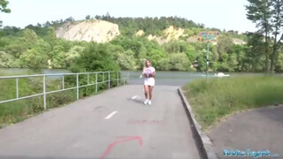 Public Agent - Hatalmas csöcsű szép seggű picsa