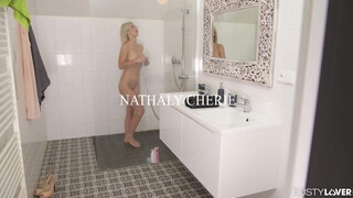 Nathaly Cherie puncija és seggluka is megbaszva