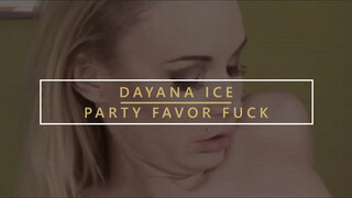 Dayana Ice muffja megkúrelva