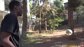 Jezabel Vessir fehér pasi farkára vágyott