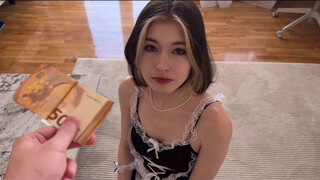 Cutie Kim pénzért közösül
