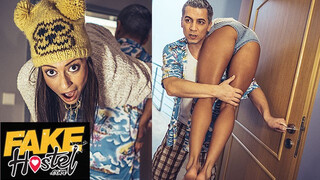 Fake Hostel Porn - Cassie Del Isla a izgató turista nőci
