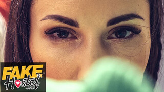 Fake Hostel HD - Lilu Moon a bombázó orosz hölgyemény