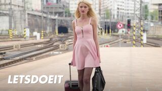 Szőke Bree Haze kemény dugás külföldön Neeo óriás faszával