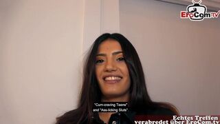 Német geek srác megdugja a forró latin milf-et randin