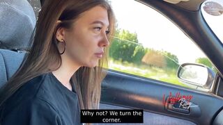 Kurva szopja a faszt az autóban és megcsalja a pasiját