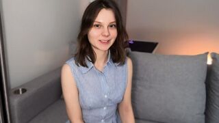 Döntött a pornó mellett: első casting egy aranyos 19 éves amatőrrel