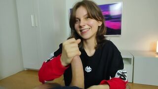 Tini amatőr ribanc őrült arcra élvezés válogatása - forró szájba spriccelés és játék a gecivel!