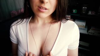 Tini amatőr fekete hajú nagy mellű lány asmr relax baszása